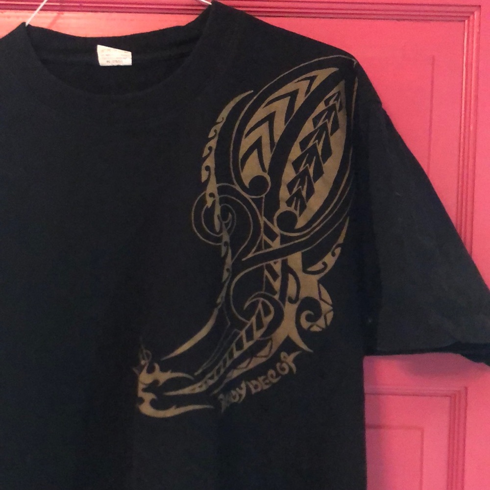 T Shirt from Body Decor Tattoo shop in Singapore. Size XXl but fits like US XL